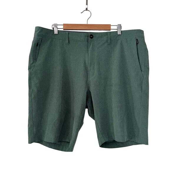 7 Diamonds Men's Size 40 Performance Golf Shorts Heather Green 10 inch Inseam - Picture 1 of 5